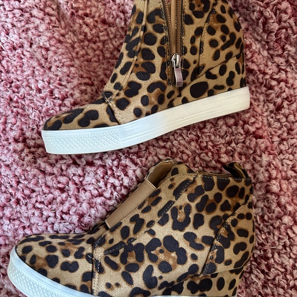 Ccocci Zoey Women’s Wedge Leopard Sneakers 7 1/2 - Picture 5 of 7